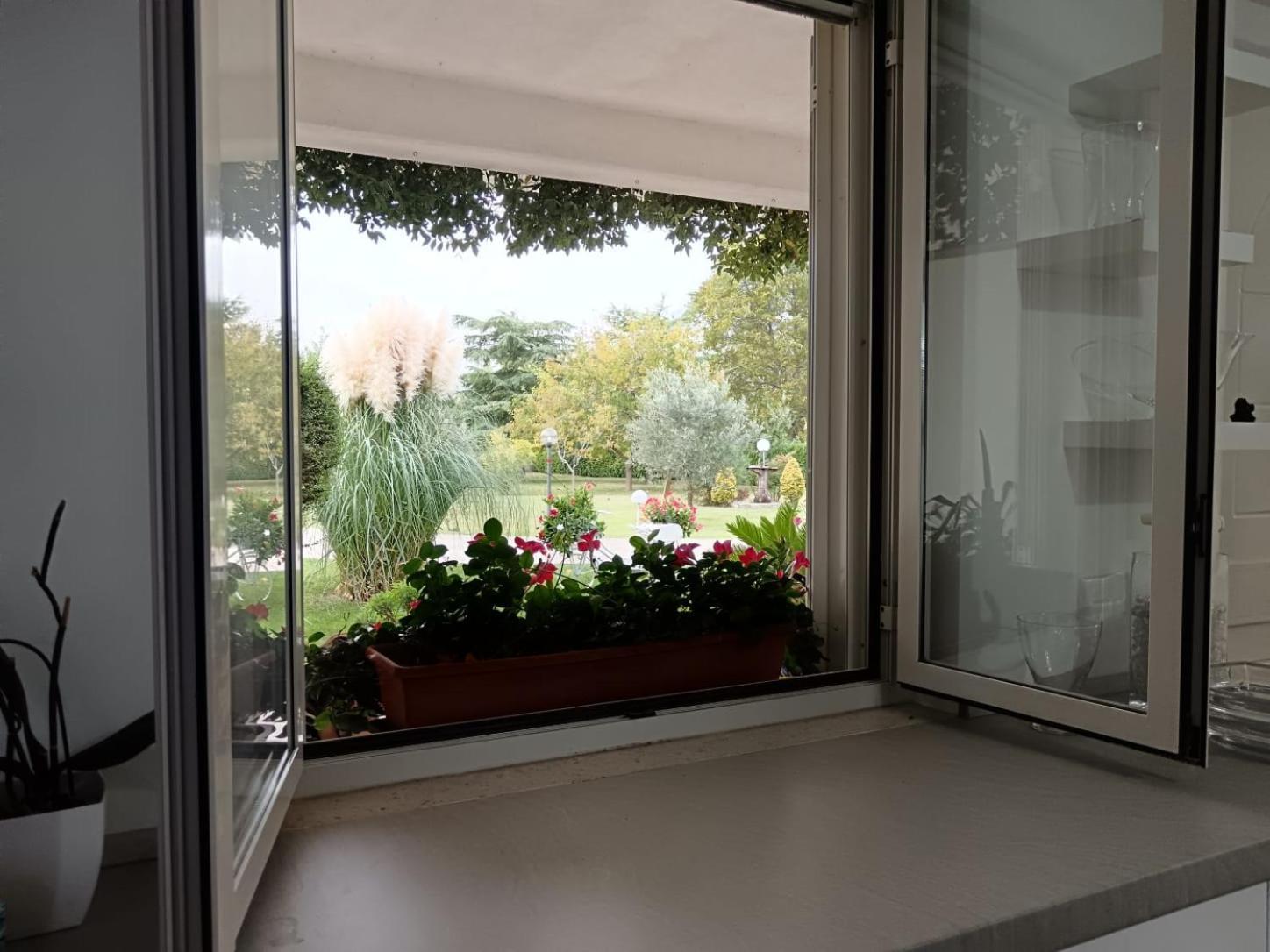 Parco Delle Rose Villa Сулмона Екстериор снимка